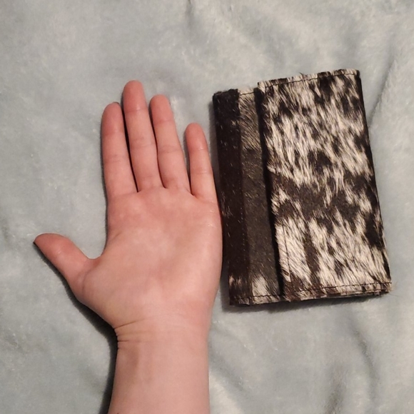 Cow Hide Wallet - Picture 5 of 5